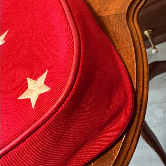 Amanda Smith   Patriotic  shoulder bag  canvas red/white embroidered stars  NWOT - Picture 13 of 17